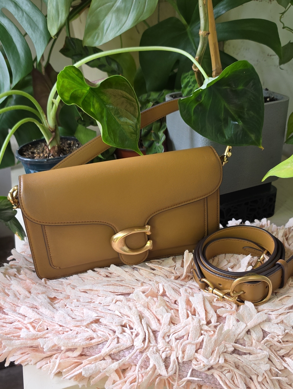 COACH Tabby 20 Leather Shoulder Bag in Honey Brown with Gold Hardware